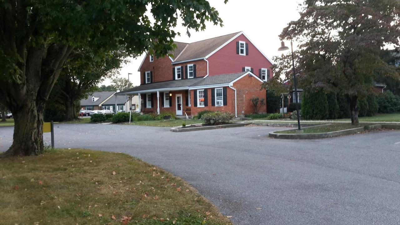 Spruce Lane Lodge And Cottages Smoketown  Eksteriør billede